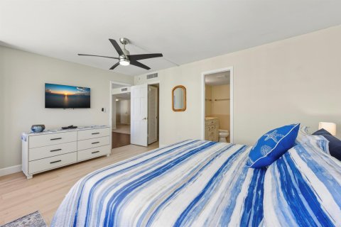 Condo in Riviera Beach, Florida, 2 bedrooms  № 2190736 - photo 8