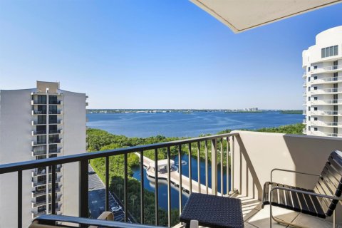 Condo in Riviera Beach, Florida, 2 bedrooms  № 2190736 - photo 13