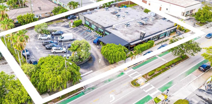 Commercial property in Fort Lauderdale, Florida № 2154039