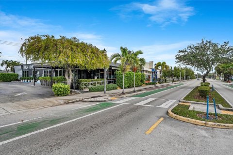 Commercial property in Fort Lauderdale, Florida № 2154039 - photo 10