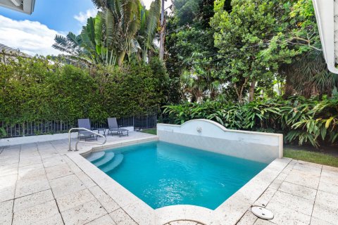 House in Palm Beach, Florida 3 bedrooms, 261.89 sq.m. № 2392830 - photo 16
