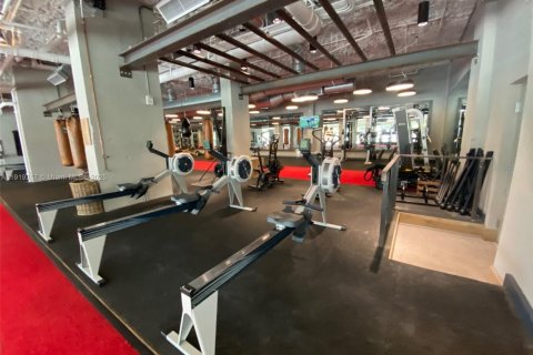 Condo in Miami Beach, Florida  № 2053077 - photo 27