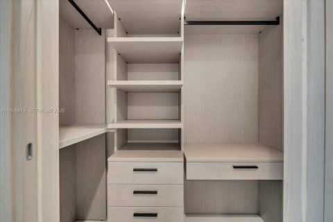 Condominio en venta en Miami, Florida, 3 dormitorios, 177.35 m2 № 1996937 - foto 23