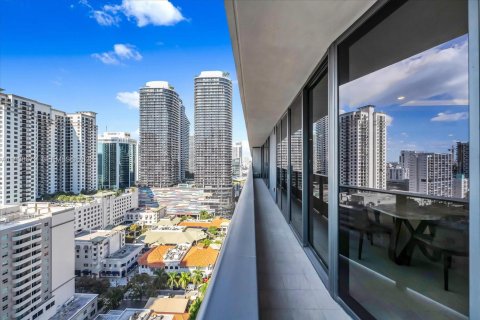 Condominio en venta en Miami, Florida, 3 dormitorios, 177.35 m2 № 1996937 - foto 18