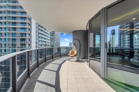 Condominio en venta en Miami, Florida, 3 dormitorios, 177.35 m2 № 1996937 - foto 17