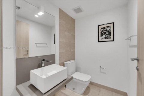 Condominio en venta en Miami, Florida, 3 dormitorios, 177.35 m2 № 1996937 - foto 20
