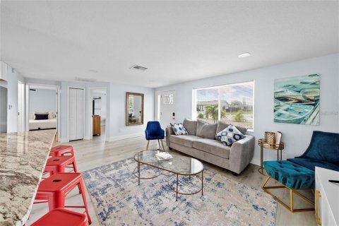 Villa ou maison à vendre à Hudson, Floride: 2 chambres, 99.96 m2 № 2361592 - photo 4