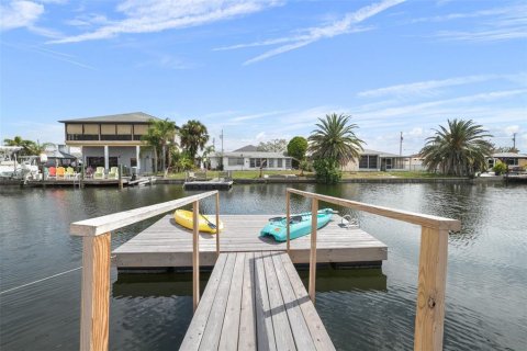 Villa ou maison à vendre à Hudson, Floride: 2 chambres, 99.96 m2 № 2361592 - photo 3