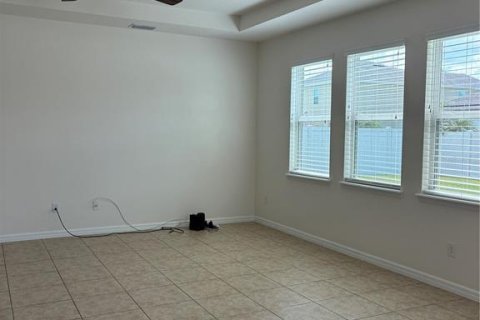 Villa ou maison à louer à Wesley Chapel, Floride: 4 chambres, 303.42 m2 № 2390869 - photo 13