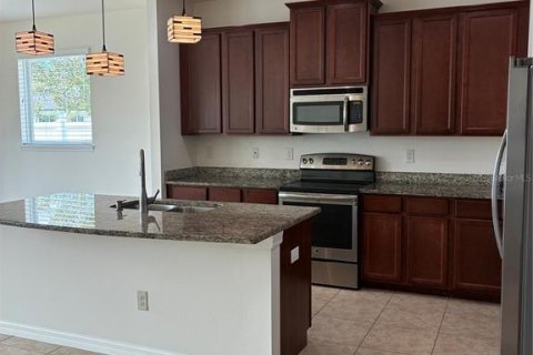 Villa ou maison à louer à Wesley Chapel, Floride: 4 chambres, 303.42 m2 № 2390869 - photo 7