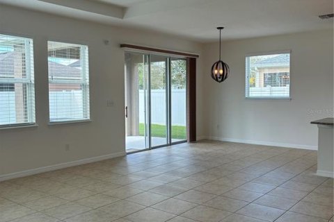 Villa ou maison à louer à Wesley Chapel, Floride: 4 chambres, 303.42 m2 № 2390869 - photo 10