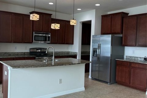 Villa ou maison à louer à Wesley Chapel, Floride: 4 chambres, 303.42 m2 № 2390869 - photo 8