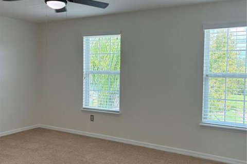 Villa ou maison à louer à Wesley Chapel, Floride: 4 chambres, 303.42 m2 № 2390869 - photo 20