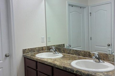 Villa ou maison à louer à Wesley Chapel, Floride: 4 chambres, 303.42 m2 № 2390869 - photo 23