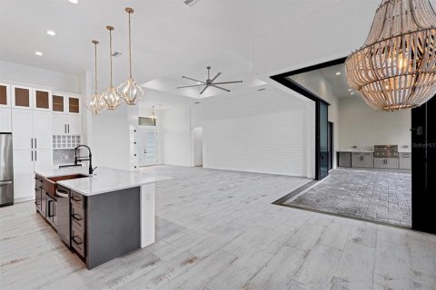 House in Port Charlotte, Florida 3 bedrooms, 210.89 sq.m. № 2289936 - photo 23