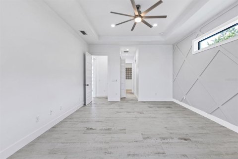 House in Port Charlotte, Florida 3 bedrooms, 210.89 sq.m. № 2289936 - photo 26