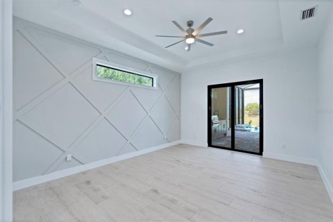 House in Port Charlotte, Florida 3 bedrooms, 210.89 sq.m. № 2289936 - photo 24