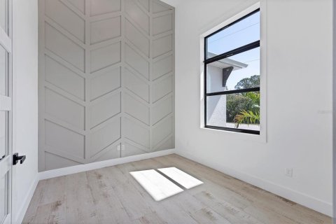 House in Port Charlotte, Florida 3 bedrooms, 210.89 sq.m. № 2289936 - photo 8