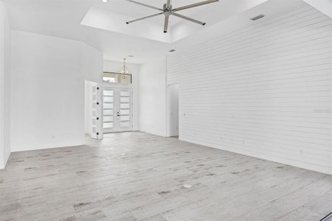 House in Port Charlotte, Florida 3 bedrooms, 210.89 sq.m. № 2289936 - photo 12