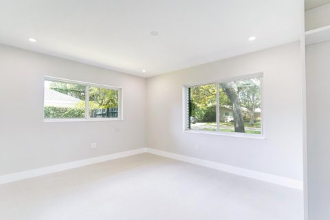 House in Pinecrest, Florida 4 bedrooms, 223.71 sq.m. № 2185664 - photo 30
