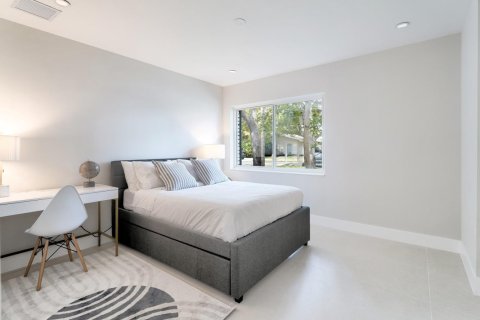 House in Pinecrest, Florida 4 bedrooms, 223.71 sq.m. № 2185664 - photo 21