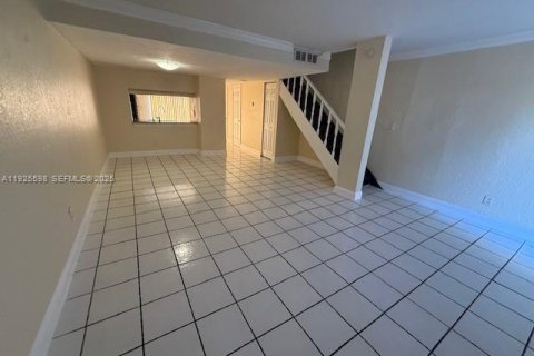 Adosado en alquiler en Lauderhill, Florida, 3 dormitorios, 114.92 m2 № 1984058 - foto 3