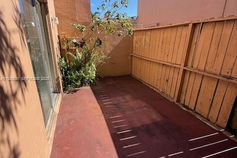 Adosado en alquiler en Lauderhill, Florida, 3 dormitorios, 114.92 m2 № 1984058 - foto 17