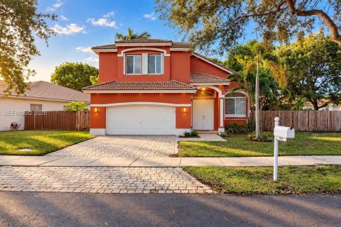 Casa en Homestead, Florida 4 dormitorios, 216.09 m2 № 2353975