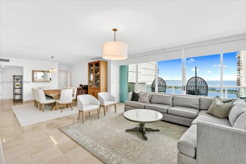 Copropriété à louer à Miami, Floride: 3 chambres, 214.6 m2 № 1951764 - photo 9