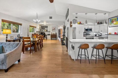 Casa en venta en Palmetto Bay, Florida, 4 dormitorios, 183.67 m2 № 1892896 - foto 20
