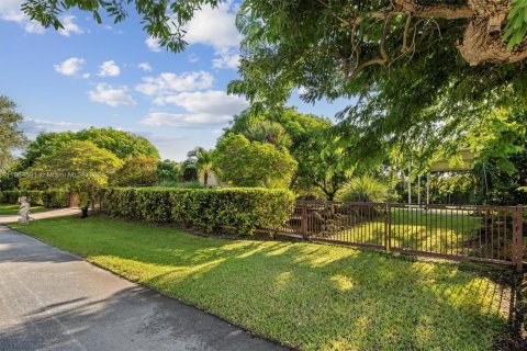 Casa en venta en Palmetto Bay, Florida, 4 dormitorios, 183.67 m2 № 1892896 - foto 2