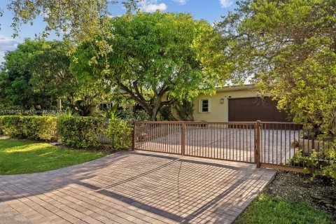 Casa en venta en Palmetto Bay, Florida, 4 dormitorios, 183.67 m2 № 1892896 - foto 4
