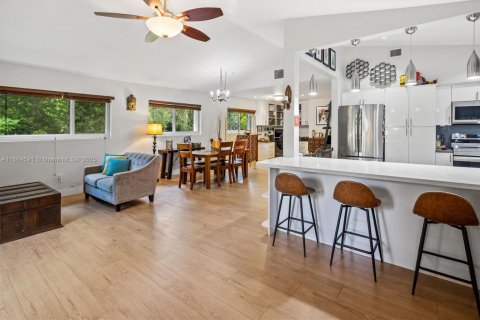 Casa en venta en Palmetto Bay, Florida, 4 dormitorios, 183.67 m2 № 1892896 - foto 14