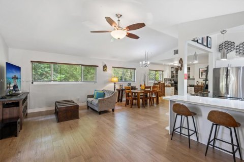Casa en venta en Palmetto Bay, Florida, 4 dormitorios, 183.67 m2 № 1892896 - foto 12