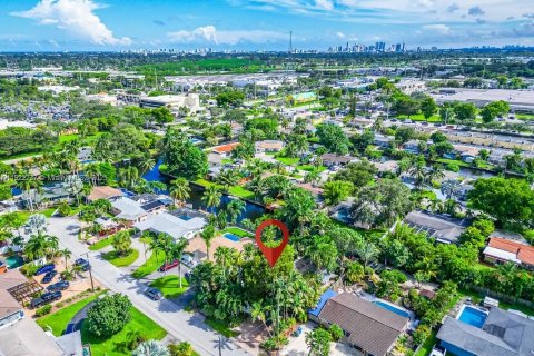 House in Oakland Park, Florida 3 bedrooms, 104.52 sq.m. № 2082784
