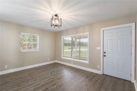 House in Tampa, Florida 3 bedrooms, 128.02 sq.m. № 2222718 - photo 3