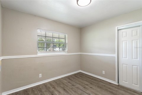 House in Tampa, Florida 3 bedrooms, 128.02 sq.m. № 2222718 - photo 21