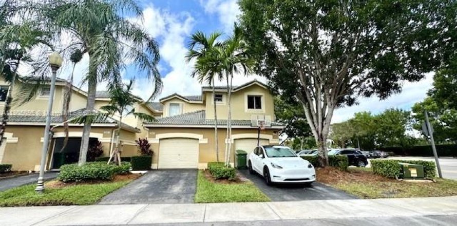 Touwnhouse à Weston, Floride 3 chambres, 135.73 m2 № 1965254