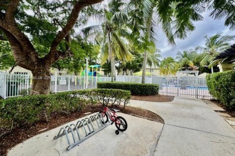 Touwnhouse à vendre à Weston, Floride: 3 chambres, 135.73 m2 № 1965254 - photo 13