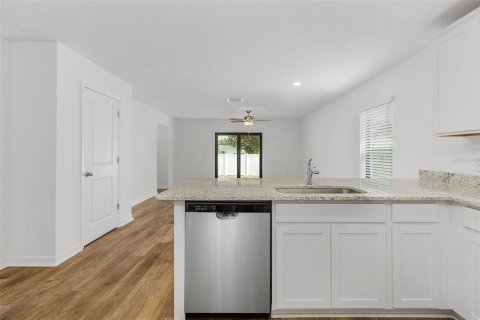 Casa en venta en Port Charlotte, Florida, 4 dormitorios, 172.52 m2 № 566892 - foto 6