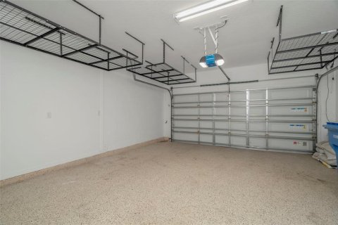 House in Tampa, Florida 5 bedrooms, 207.82 sq.m. № 2216360 - photo 14
