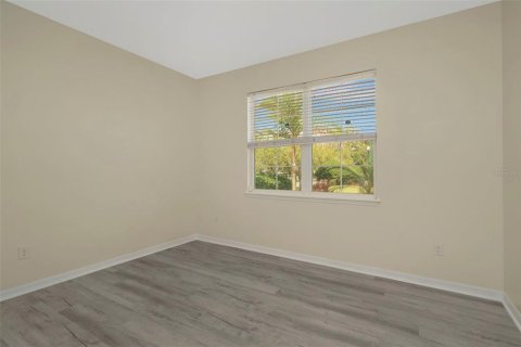 House in Tampa, Florida 5 bedrooms, 207.82 sq.m. № 2216360 - photo 9