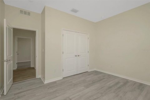 House in Tampa, Florida 5 bedrooms, 207.82 sq.m. № 2216360 - photo 10