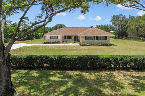 House in Seminole, Florida 4 bedrooms, 209.59 sq.m. № 1893944 - photo 4