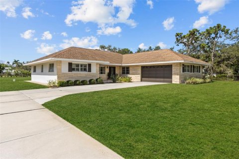 House in Seminole, Florida 4 bedrooms, 209.59 sq.m. № 1893944 - photo 3