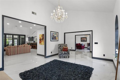House in Minneola, Florida 5 bedrooms, 723.71 sq.m. № 1805845 - photo 11