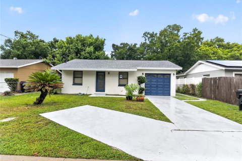 House in Orlando, Florida 3 bedrooms, 97.55 sq.m. № 2342692