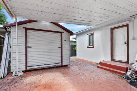 Villa ou maison à vendre à Miami, Floride: 5 chambres № 2075377 - photo 27