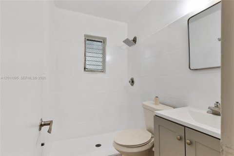 Villa ou maison à vendre à Miami, Floride: 5 chambres № 2075377 - photo 26