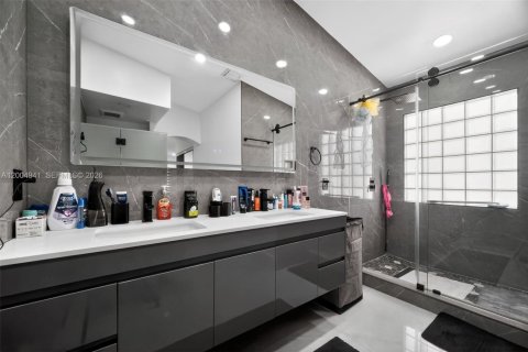 Купить виллу или дом в Майами, Флорида 3 спальни, 150.69м2, № 2074392 - фото 25